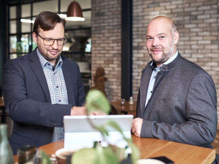 CubeOne-Schmittfoto_7084-768x576 Unser Unternehmen